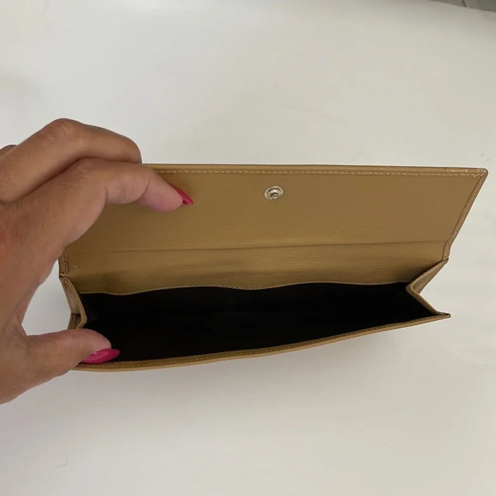 Gucci Authentic Leather Wallet